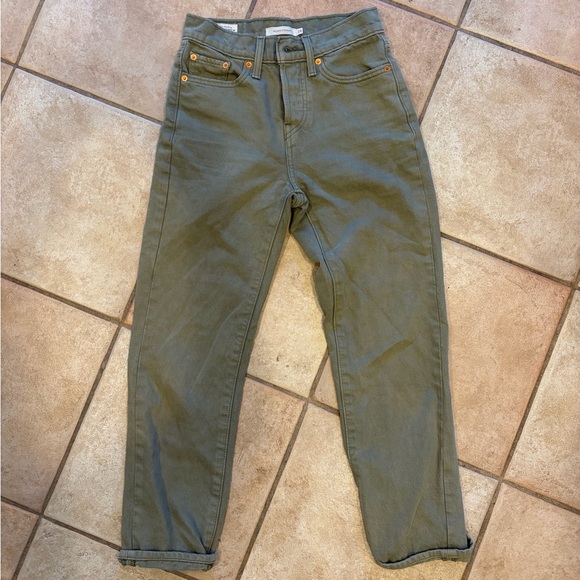 Levi's Denim - Levi's Women's Wedgie Straight Jeans in Olive